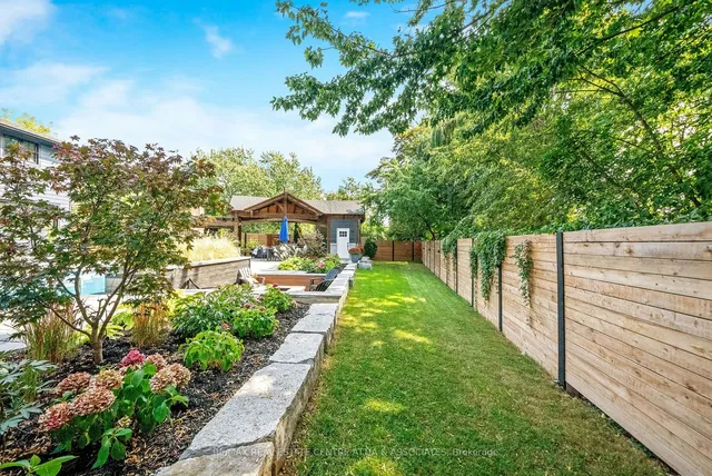 Additional image 37 of 714 Robertson Cres