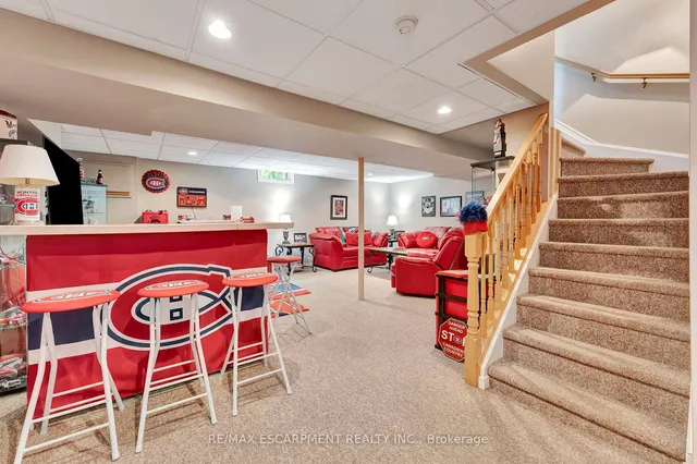 Additional image 25 of 19 Falconridge Dr