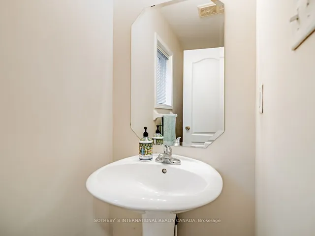 Additional image 19 of 1123 Houston Dr