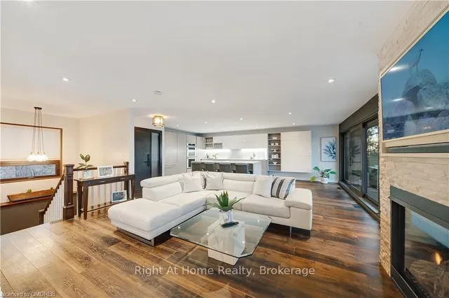 Additional image 9 of 868 DANFORTH Pl