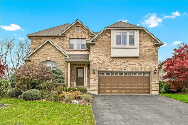 61 Waterford Cres