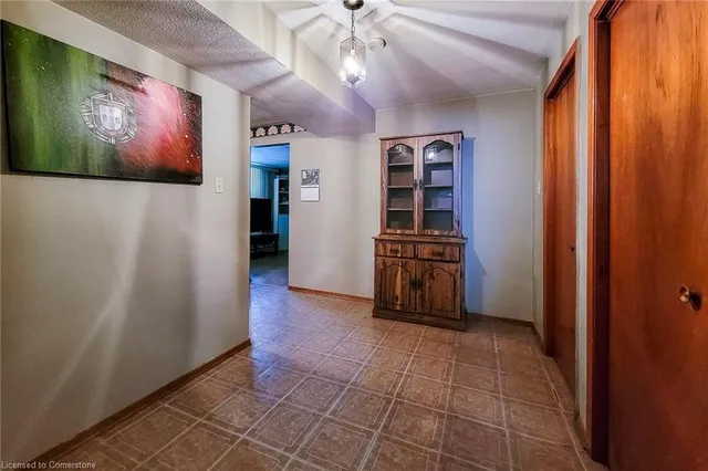 Additional image 28 of 419 Red Oak Ave