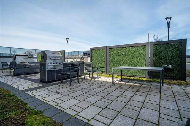 Additional image 43 of 2093 FAIRVIEW St Unit 1702