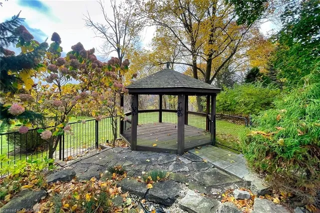 Additional image 44 of 34 Maple Ave