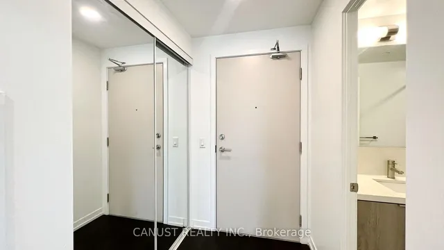 Additional image 14 of 2020 Bathurst St Unit 526