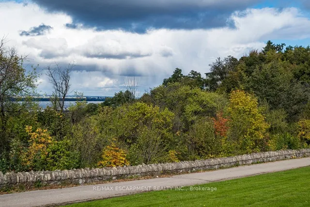 Additional image 9 of 350 CONCESSION St Unit 603