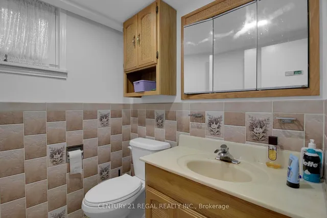 Additional image 26 of 63 Poynter Dr