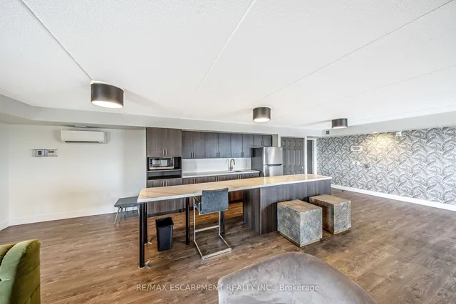 Additional image 22 of 716 Main St Unit 1109