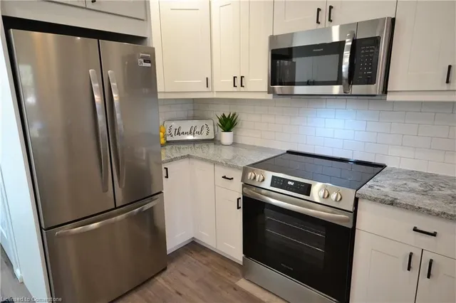 Additional image 18 of 66 Dundurn St