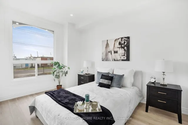 Additional image 11 of 582 Wentworth St