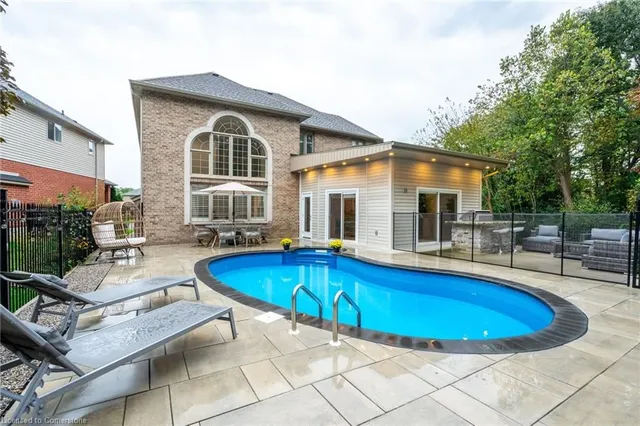 Additional image 38 of 12 Cowper Crt