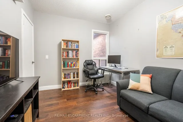 Additional image 22 of 166 Catharine St