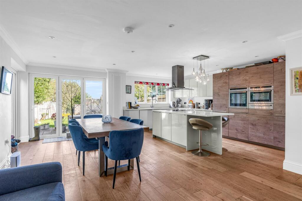 Additional image 14 of The Drive, Welwyn