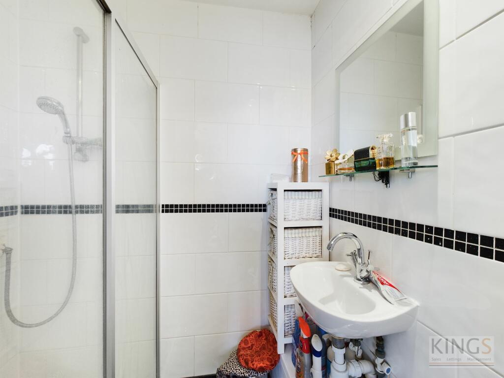 Additional image 23 of Roestock Lane, Colney Heath, AL4