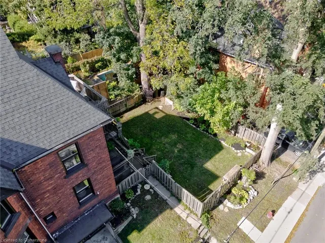 Additional image 50 of 114 Aberdeen Ave