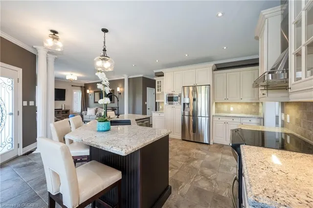 Additional image 13 of 100 Chesswood Trail