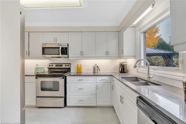 Additional image 17 of 196 Amberly Blvd