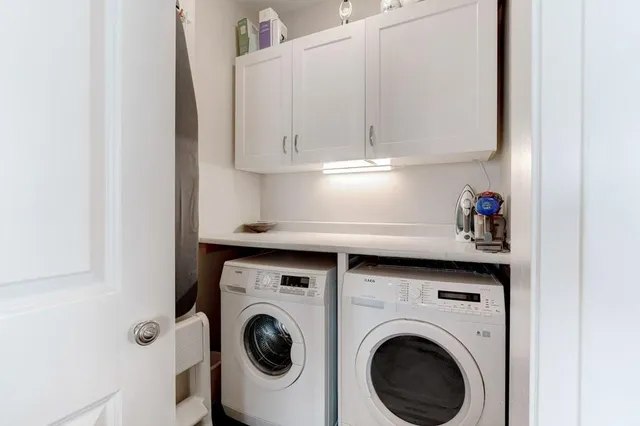 Additional image 21 of 5250 LAKESHORE Rd Unit 2006