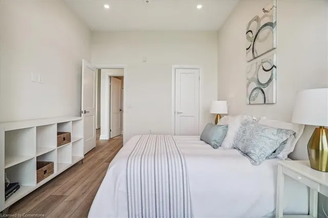 Additional image 42 of 2750 King St Unit 806