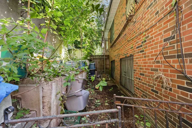 Additional image 17 of 1344 Davenport Rd