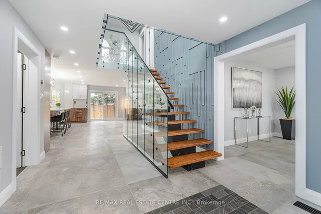 Additional image 23 of 1204 West 5th St