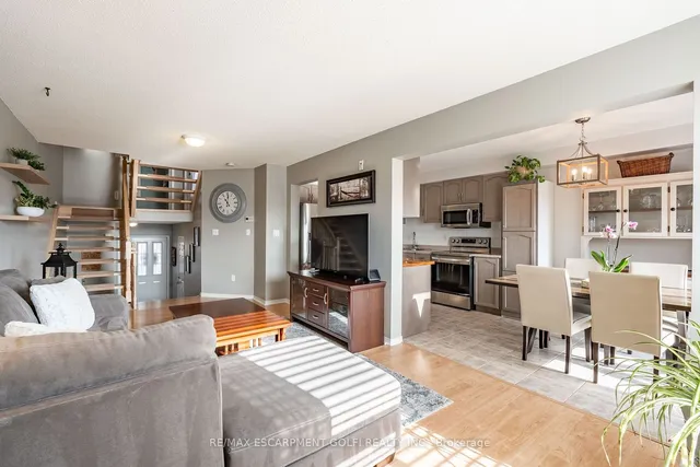 Additional image 8 of 800 PARAMOUNT Dr Unit 38