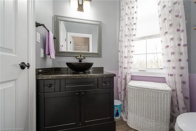 Additional image 32 of 100 Chesswood Trail