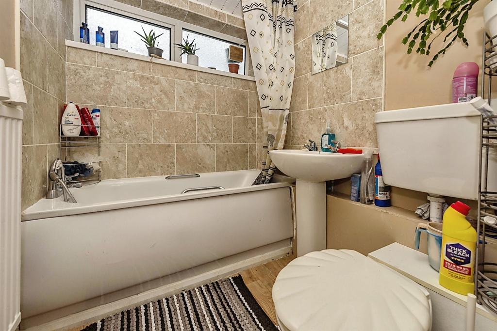 Additional image 8 of Bowling Close, Harpenden