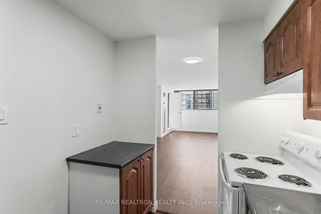 Additional image 21 of 10 Tapscott Rd Unit 1110