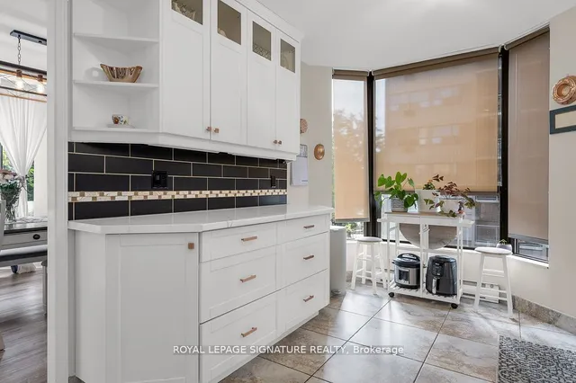 Additional image 19 of 49 Robinson St Unit 300