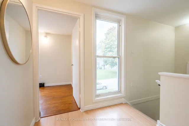 Additional image 19 of 25 Britten Clse Unit B52