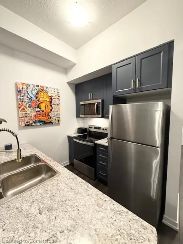 Additional image 6 of 470 Dundas St Unit 102