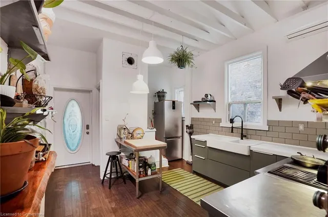 Additional image 21 of 136 East Ave