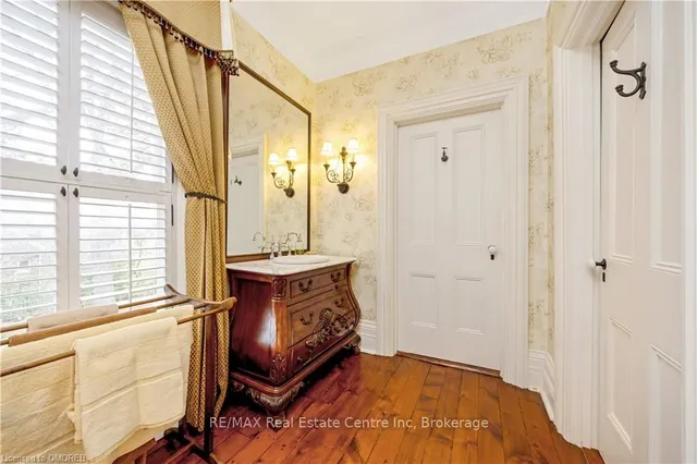 Additional image 23 of 103 THOMAS St