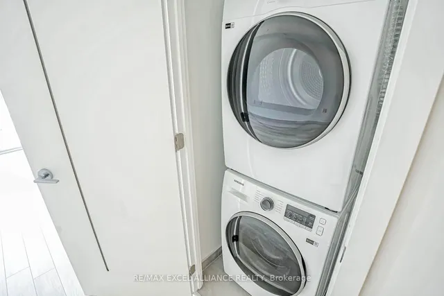 Additional image 23 of 357 King St Unit 3009