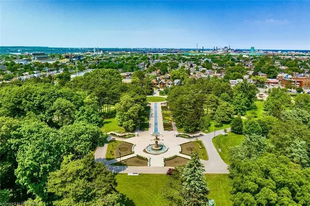 Additional image 50 of 167 West 18th St