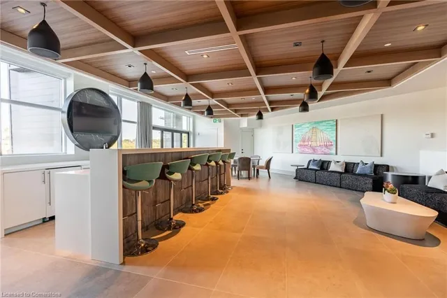 Additional image 24 of 600 North Service Rd Unit 508