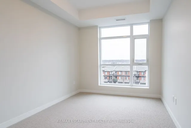 Additional image 11 of 600 North Service Rd Unit 508