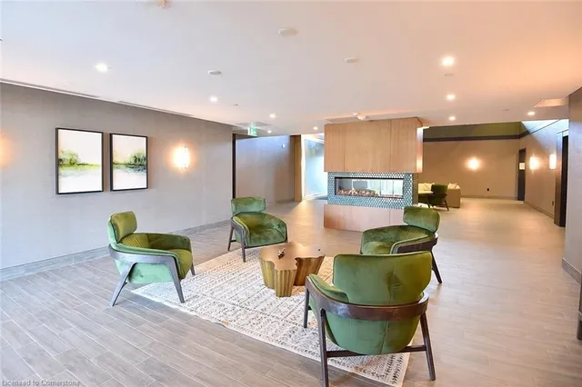 Additional image 30 of 450 Dundas St Unit 707