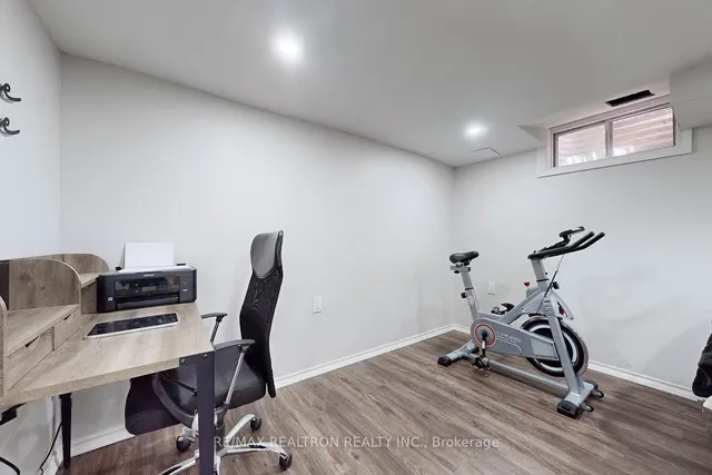 Additional image 27 of 5411 Lakeshore Rd Unit 2