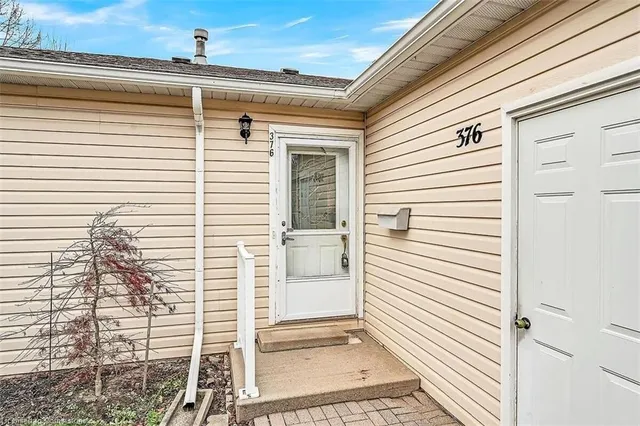 Additional image 31 of 376 Silverbirch Blvd