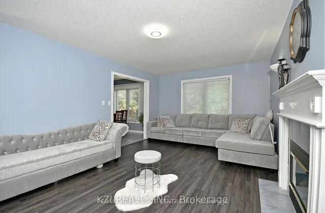 Additional image 23 of 15 Creanona Blvd