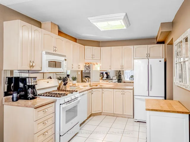Additional image 10 of 1166 Upper Wentworth St