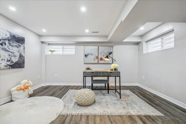 Additional image 36 of 3946 Leonardo St