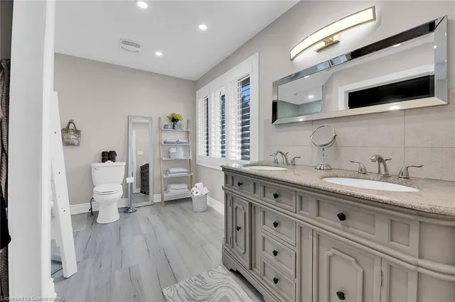 Additional image 24 of 10 Vega Cres