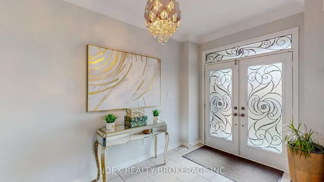 Additional image 3 of 268 Crafter Cres