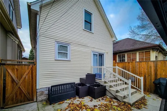 Additional image 26 of 67 Tragina Ave