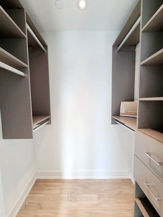 Additional image 12 of 30 Inn On The Park Dr Unit 3910