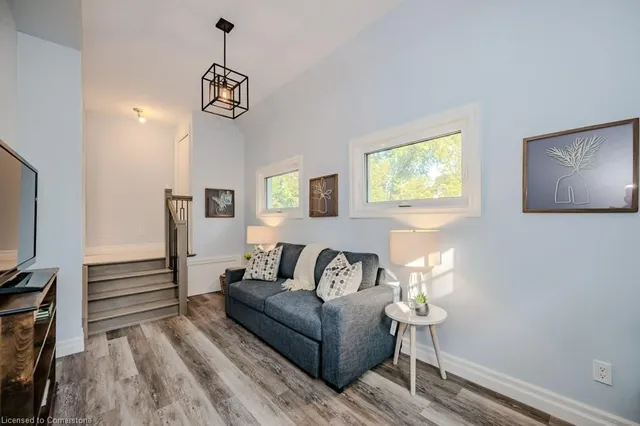 Additional image 19 of 2 Chedoke Ave