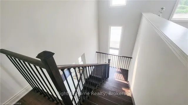 Additional image 8 of 466 HUMPHREY St